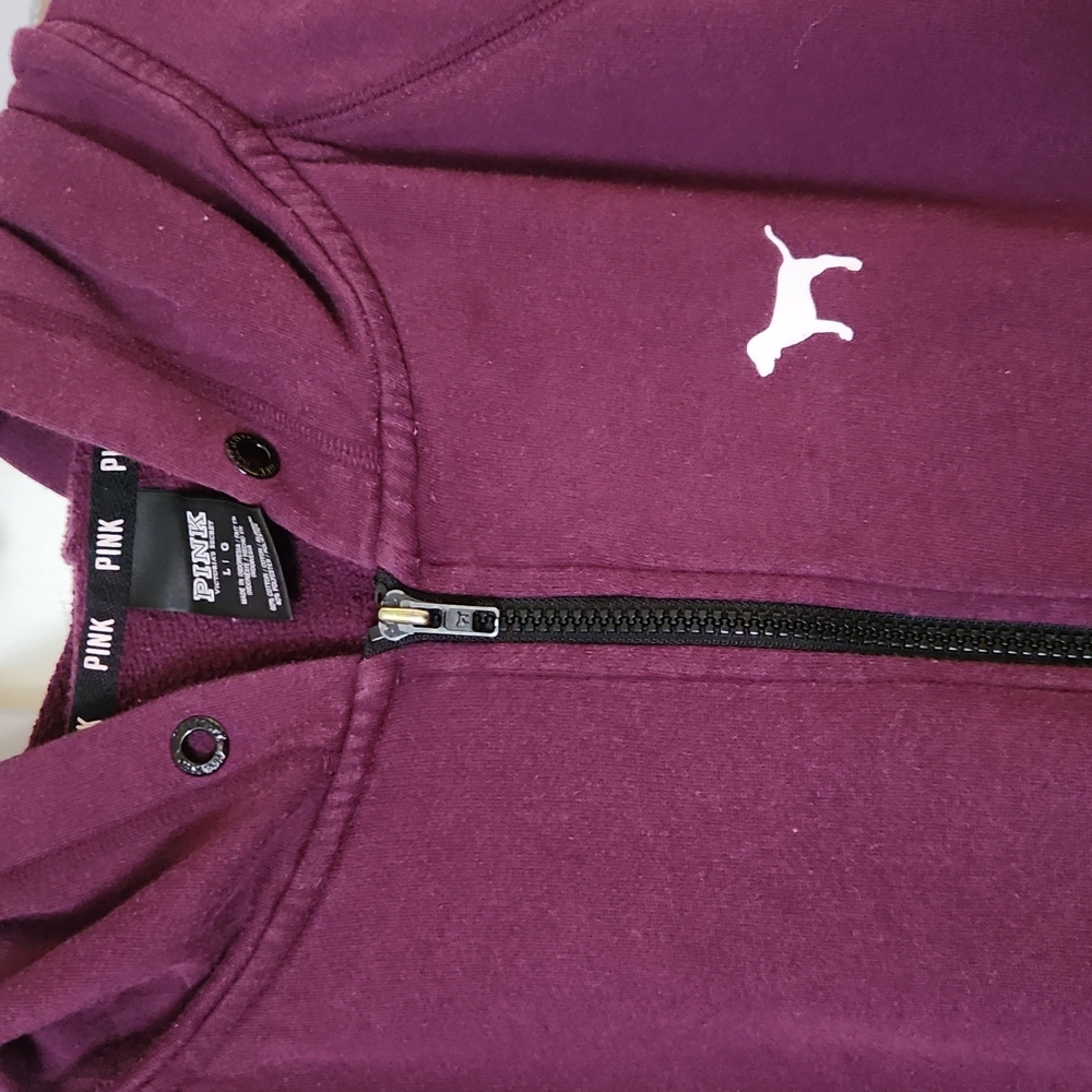 Sweatshirt - Picture 2 of 4
